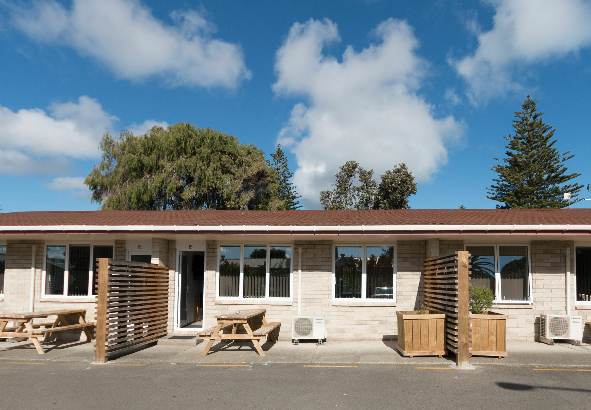 Waikanae Beach Top 10 Holiday Park 기즈번 외부 사진